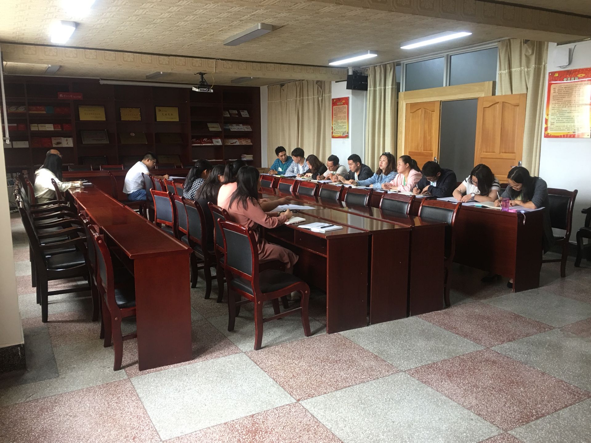 The contract budget department holds the inspection and arrangement meeting of economic management in 2019
